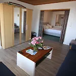 Zur Schoenen Aussicht Hotel 3*