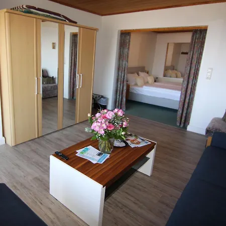 Zur Schoenen Aussicht Hotel 3*