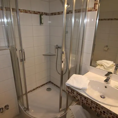 Zur Schoenen Aussicht Hotel 3*