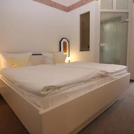 Zur Schoenen Aussicht Hotel