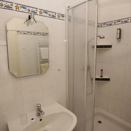 Hotel Zur Schoenen Aussicht 3*