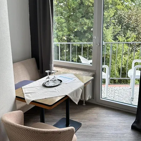 Hotel Zur Schoenen Aussicht 3*